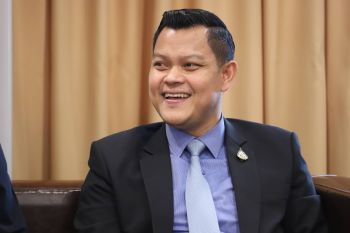 ”ธนกร“ เล็งออกมาตรการช่วยเอสเอ็มอีระยะสั้น-ระยะยาว พร้อมสานต่อนโยบายอีวี