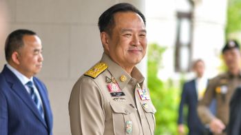 ‘นายกฯ’ให้อำนาจทหารจัดการเขมรเต็มที่ ไฟเขียวกองทัพลุย