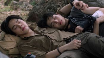 ฟินกลางป่า ‘อู๋’ ช่วยชีวิต ‘องศา’ เจอไล่ล่า นอนซุกอกทั้งคืน!