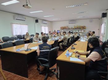 โครงการก่อสร้าง สชป. 9 ร่วมประชุมสภาเทศบาลตำบลพวา ชี้แจงโครงการก่อสร้างฝายบ้านคลองครก