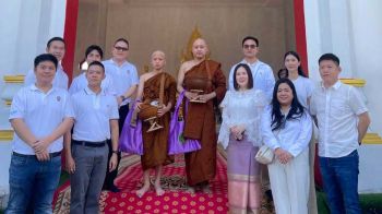‘พ.ต.อ.ณัทศิต สัณห์ปภพ’ถอดเครื่องแบบ เข้าพิธีอุปสมบทพร้อมลูกชาย