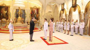 \'ในหลวง-พระราชินี\'พระราชทานพระบรมราชวโรกาสให้เอกอัครราชทูตต่างประเทศประจำประเทศไทย เฝ้าฯถวายอักษรสาส์นตราตั้ง
