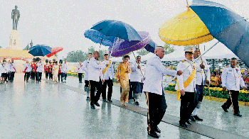 พสกนิกรชาวไทยทั่วปท. น้อมรำลึกร.9 วันนวมินทรมหาราช
