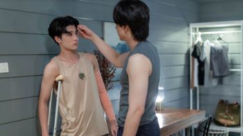 พระเอกใส่ใจแต่ดุดันเกิ๊น ‘องศา’ เขินไม่ไหว ‘อู๋’ จับถอด! เช็ดตัวสั่นใจสั่น