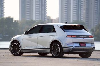 ฮุนได โปรแรง! IONIQ 5  ลดสูงสุด 6.7 แสนบาท