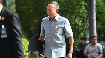 ท้าเปิดหลักฐานเมียรับ\'คริปโต\'  \'วรภัค’ปักหลักสู้  ‘ไอซ์ รักชนก’จี้กลต.สอบสวน
