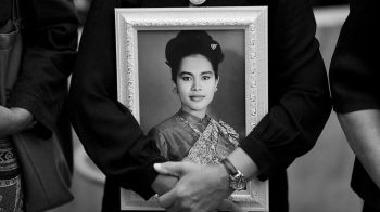 สื่อทั่วโลกยกย่อง พระพันปีหลวง แม่ของแผ่นดิน