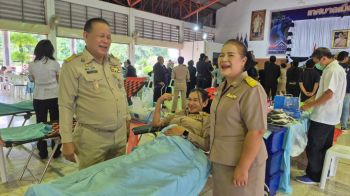 ทำดีเพื่อแม่ของแผ่นดิน! ชาวชุมเห็ดบุรีรัมย์ ‘ร่วมใจบริจาคเลือด’ ถวายเป็นพระราชกุศล