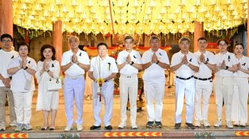 ‘มูลนิธิป่อเต็กตึ๊ง’ จัดพิธีเวียนธูปศักดิ์สิทธิ์ในเทศกาลกินเจ ตั้งจิตอธิษฐานถวาย‘สมเด็จพระพันปีหลวง’