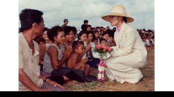 ตามรอยเบื้องพระยุคลบาท 69 ปี องค์สภานายิกาสภากาชาดไทย