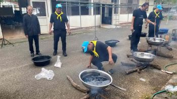 หนองบัวลำภูร่วมใจ! ‘จิตอาสาย้อมผ้าสีดำฟรี’ ถวายอาลัยสมเด็จพระพันปีหลวง