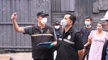 \'ธนกร\' ส่ง \'ชุดเต็มเหนี่ยว\' ตรวจโรงงานฯ เมืองแปดริ้ว ออกคำสั่งฯ ปิดโรงงาน