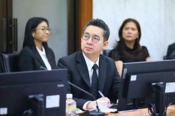 \'อธิบดีกรมการข้าว\' ร่วมประชุมรับฟังการนำเสนอโครงการปลูกต้นยูคาลิปตัสบนคันนา สร้างรายได้เพิ่ม