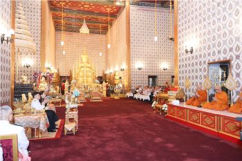 บำเพ็ญกุศลปัณรสมวาร15วัน ‘ร.10-ราชินี’เสด็จฯ ถวายสมเด็จพระพันปีหลวง