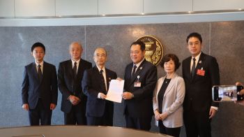 ครอบครัว ‘น.ส.โทโมโกะ’ เข้าพบ อดีต รมว.ยุติธรรม-ดีเอสไอ ติดตามคดีบุตรสาว ขอพิจารณาคดีฆาตกรรมไม่มีหมดอายุความ