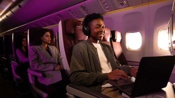 กาตาร์ แอร์เวย์ส ติดตั้ง Starlink Wi-Fi อินเทอร์เน็ตความเร็วสูง กว่า 100 ลำ