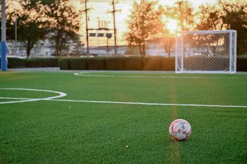 มมส เพิ่มพื้นที่ออกกำลังกายแห่งใหม่ เปิด ‘สนามฟุตบอลหญ้าเทียม’ เดินหน้าสู่ ‘มหาวิทยาลัยสุขภาพ’