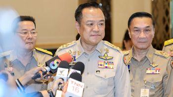 ‘หนู’เมินข่าวยุบสภากลางธ.ค.  อำนาจอยู่ที่นายกฯ  ยันข่าวปล่อย-เสียเวลาทำงาน