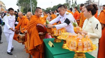 พสกนิกรโคราชพร้อมใจทำบุญใหญ่ถวายพระราชกุศล รัชกาลที่ 6 ครบรอบ 100 ปีวันสวรรคต ณ ลานย่าโม