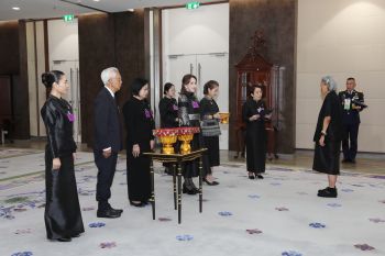 กรมสมเด็จพระเทพฯ พระราชทานพระราชวโรกาส ให้ ประธานมูลนิธิหัวใจบริสุทธิ์-ประธานเจ้าหน้าที่บริหารบริษัท ไทย สมายล์บัส เฝ้าฯ