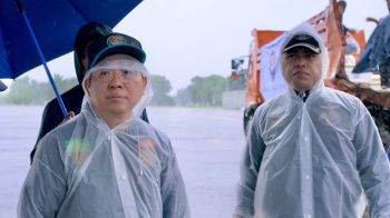 กรมปศุสัตว์ ขนเสบียงยังชีพถึงสงขลา! ลุยน้ำท่วมภาคใต้