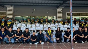 กรมทางหลวงลุย! จิตอาสาคมนาคม ‘ขนถุงยังชีพ’ ช่วยผู้ประสบภัยน้ำท่วมภาคใต้