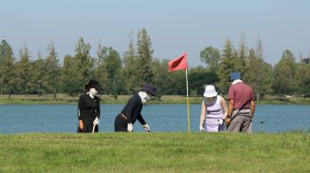 กาฬสินธุ์อากาศหนาว นักท่องเที่ยวเกาหลีใต้แห่ตีกอล์ฟเสริมสุขภาพ สร้างเม็ดเงินกว่า 50 ล้าน