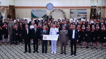 มอบประกาศผู้จบหลักสูตรวัคซีนชีวิตเพื่อสังคม รุ่น 1 พร้อมบริจาคช่วยผู้ประสบภัยน้ำท่วมภาคใต้