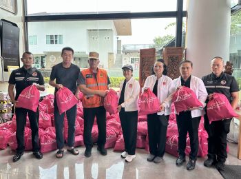 ช่วยน้ำท่วม