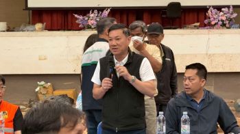 ปลัดมหาดไทย ลุยหาดใหญ่! ปูพรมตั้ง\'ครัวกลางชุมชน\' 103 จุด มอบอาหารปรุงสุกช่วยผู้ประสบภัยทันที