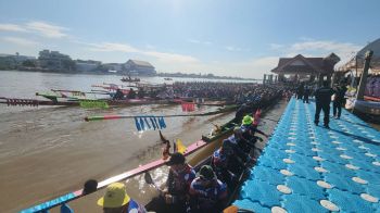 ผู้ว่าฯปทุมธานี เปิดแข่งเรือยาว ดึงดูดประชาชนร่วมงาน คึกคัก