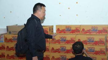 \'อธิบดีกรมฝนหลวง\'สั่งลุย จัดรถบรรทุก\'ถุงยังชีพ\' มุ่งหน้าจังหวัดสงขลาช่วยผู้ประสบอุทกภัยภาคใต้