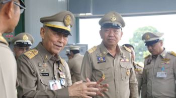 องคมนตรี’ ติดตามภารกิจการดำเนินงานกรมฝนหลวง-การบินเกษตร