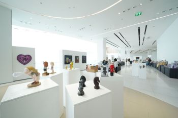 ไอคอนสยาม ชวนสัมผัสเสน่ห์งานศิลป์ ส่งท้ายปี ในงาน \'Gallop Into 2026 – X’mas & New Year Art Market\'