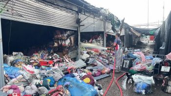 วอด15คูหา ไฟไหม้ตลาดโรงเกลือ ตร.คาดไฟฟ้าลัดวงจร