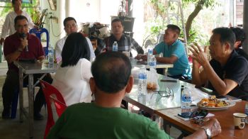 \'เอก ทินกร-สมเกียรติ\' ผนึก \'เกรียงยศ\' สวมเสื้อภูมิใจไทย ลั่นกลองรบศึกเลือกตั้ง 69