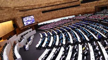 ‘รังหนอนสีเทา’  สื่อตั้งฉายา‘สภาปี68’  ปธ.สว.‘หมงล้งบุรีรัมย์’