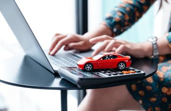 เจาะลึกดอกเบี้ยไฟแนนซ์รถมือสอง ทำไมแพง คำนวณยังไงให้คุ้ม