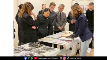 ‘เจ้าฟ้าสิริวัณณวรีฯ’ เสด็จฯ ไปยังสำนักงานใหญ่ห้องเสื้อบัลแมง กรุงปารีส  ทรงค้นคว้าข้อมูลฉลองพระองค์ ‘สมเด็จพระบรมราชชนนีพันปีหลวง’เพื่อเตรียมจัดนิทรรศการ