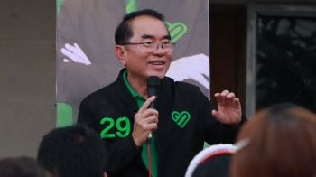 หมอวรงค์ หาเสียงสุราษฎร์ ซัดด้อยค่าทหาร หวังกองทัพอ่อนแอ