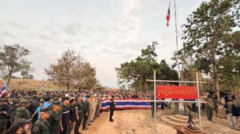 เพลงชาติดังก้อง‘บ้านสามหลัง’ สังตรึงกำลังเข้ม1ปี \'บิ๊กเล็ก’งัดแผนเหล็ก กำราบเขมรอันธพาล