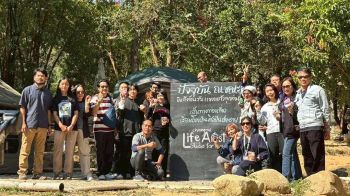 สกู๊ปพิเศษ : พาสื่อ–ผู้ประกอบการ ตามรอยศิลปิน สัมผัสงานศิลป์  วิถีชีวิต และแรงบันดาลใจ ในเส้นทาง “มรดกศิลป์ล้านนา”