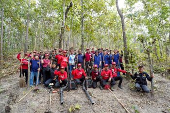 อุทยานแห่งชาติศรีลานนา ผนึกภาคีเครือข่ายและโครงการธรรมชาติปลอดภัย Kick Off  \'ไฟป่าเคาะประตูบ้าน\' รณรงค์งดเผา ลดไฟป่า–หมอกควัน PM 2.5 พื้นที่อำเภอพร้าว จ.เชียงใหม่