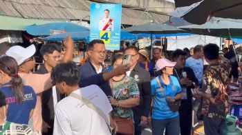 ปชป.ลุยตลาดนัดรถไฟสงขลา ‘จุรี–เจือ’หนุนผู้สมัครเขต1และ4