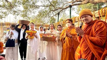 ทัวร์ธรรมอินเดีย อย่างเข้าใจ กลับเมืองไทย ใจก็มีความสุข