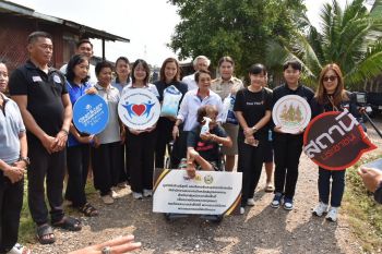 มูลนิธิหัวใจบริสุทธิ์ จับมือ สนง.แรงงาน มอบกายอุปกรณ์แก่กลุ่มเปราะบาง จ.สมุทรสงคราม ถวายเป็นพระราชกุศลพระพันปีหลวง