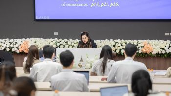 กรมพระศรีสวางควัฒนฯ เสด็จไปทรงบรรยายพิเศษ ‘การเกิดโรคมะเร็ง’  พระราชทานแก่นักศึกษาหลักสูตรแพทยศาสตรบัณฑิต ราชวิทยาลัยจุฬาภรณ์
