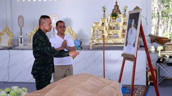 สดุดีผอ.รร.พะตงฯ  ยอมเป็นตัวประกัน  ปกป้องนร.จนตัวดับ