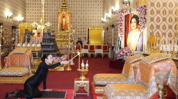 เมืองไทยประกันภัย ร่วมเป็นเจ้าภาพบำเพ็ญกุศลและวางพวงมาลาถวายสักการะพระบรมศพ สมเด็จพระนางเจ้าสิริกิติ์ พระบรมราชินีนาถ พระบรมราชชนนีพันปีหลวง