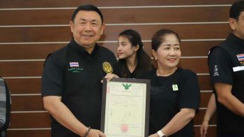 เลขาฯ ส.ป.ก.มอบโฉนดเพื่อการเกษตร โฉนดต้นไม้ ยกระดับที่ดินทำกินในกระบี่ หนุนเกษตรกรเข้าถึงแหล่งทุน